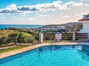 Charming holiday home nearby Estepona with sea views and golf opportunities